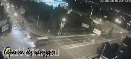 Мариуполь: грузовик с военными ВСУ протаранил два автомобиля (ВИДЕО)