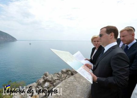 Медведев: Переходный период в Крыму завершен