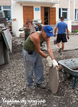 «Трудолюбивые террористы» восстановили больницу в Краснодоне (ФОТО)