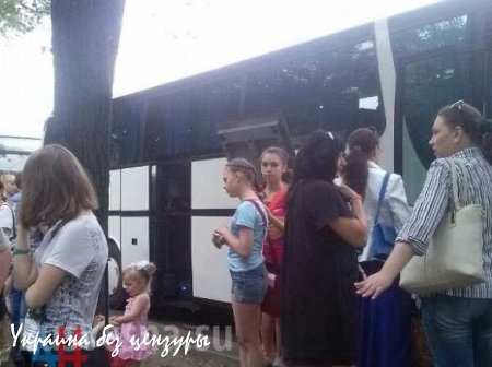 Пятьсот детей из ДНР выехали на оздоровление в Крым (ФОТО)