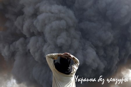 Мусульмане отмечают Рамадан, а на Суматре бушует вулкан: фото дня