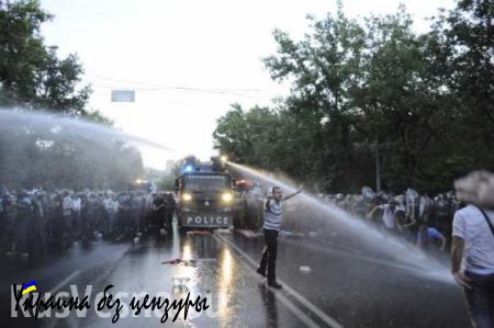 Майдан в Ереване: США организовали беспорядки в Армении (ВИДЕО)