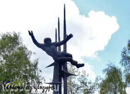 На Львовщине решили избавиться от памятника Валентине Терешковой