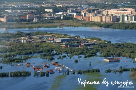 В России город затопило нефтью