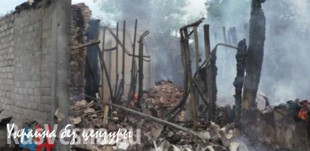Украинские войска возобновили обстрел поселка Октябрьский в Донецке