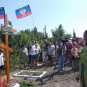 В Шахтерске более 2,5 тыс человек почтили память погибших в годовщину начала обстрелов города (ФОТО)