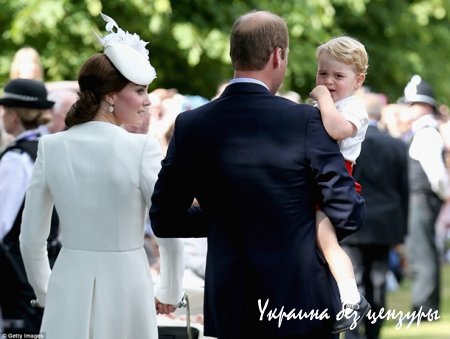 Принц Уильям и Кейт Миддлтон окрестили принцессу Шарлотту