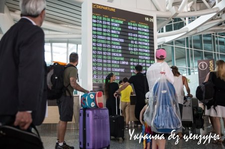 Аэропорты Бали парализовало извержение вулкана на Яве