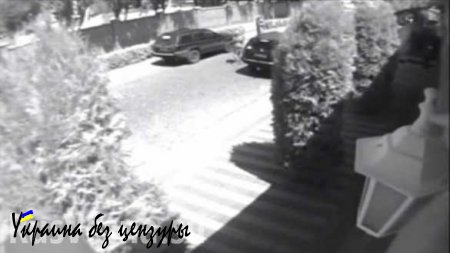 Теракт в Мукачево: три камеры наблюдения засняли начало стрельбы (ВИДЕО)
