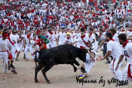 В Мукачево ловят "партизан" Яроша, а Яценюк закурил в США: фото дня