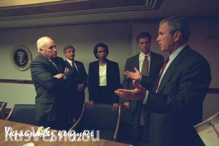 США опубликовали фотографии совещания в Белом доме сразу после теракта 11 сентября (ФОТО)