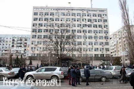 В Одессе из здания Апелляционного суда выбросился сотрудник