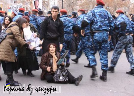 Майдана не будет: Полиция не пустила активистов движения «Вставай, Армения!» на площадь Республики