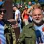 День ВДВ в Донецке отметили награждением ополченцев и парашютным десантированием (ВИДЕО+ФОТО) День ВДВ в Донецке отметили награждением ополченцев и парашютным десантированием (ВИДЕО+ФОТО)