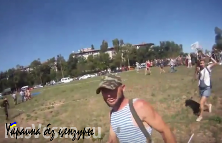 Уникальное видео: флаг Новороссии и Донецк из-под купола парашюта