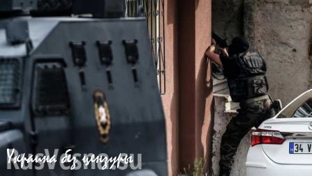 Два человека расстреляли консульство США в Стамбуле