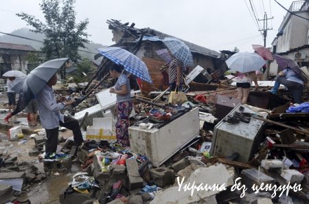 VIP-вагоны в поездах и светофор на пустыре: фото дня