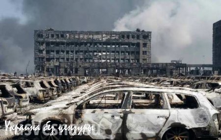 Спасатели нашли 32 выживших на месте взрыва в китайском Тяньцзине
