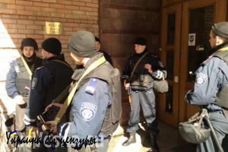 Под Одессой милиционеры автоматами предотвратили побоище