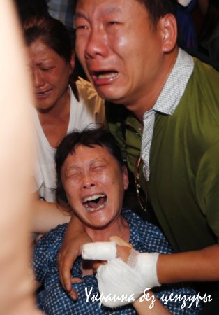 Саакашвили в багажнике, обезглавленный Ленин и рост рубля: фото дня