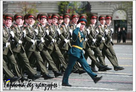Россияне одобряют военных во власти, — социологи