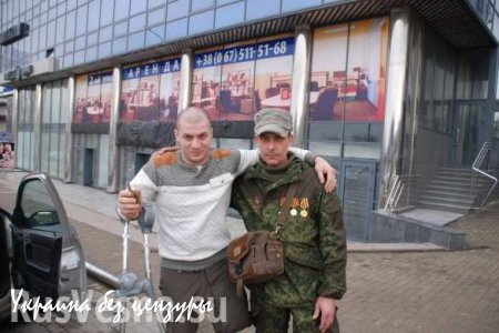 Один из тысяч героев Новороссии: потерявший ногу боец ДНР не пошел в депутаты и вернется на фронт (ФОТО)