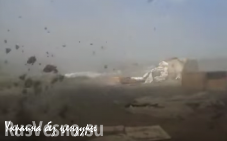 Украинский снаряд попал по блокпосту «АТО»: бойцы ВСУ сняли на видео прямое попадание по своей позиции (ВИДЕО)