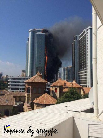 В Одессе горит высотка-новостройка (ФОТО+ВИДЕО)