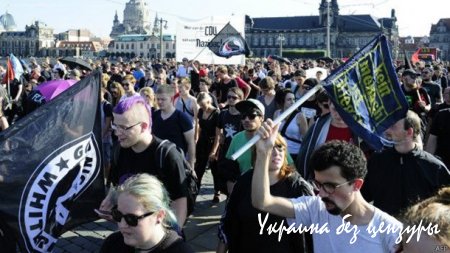 Жители Дрездена вышли на улицу в поддержку мигрантов
