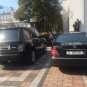 Дипломаты устроили парковку на крови (ФОТО)