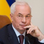 Азаров: Киев начал готовить Украину к войне с Россией Азаров: Киев начал готовить Украину к войне с Россией