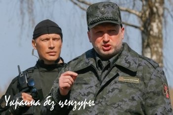 Опять навеяло: Россия разместила войска вдоль границы, в любой момент может начаться наступление — Турчинов (ВИДЕО) Опять навеяло: Россия разместила войска вдоль границы, в любой момент может начаться наступление — Турчинов (ВИДЕО)