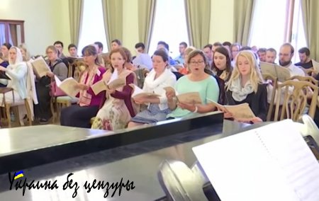 Хор вне политики: десятки певчих из США посетят мастер-классы по церковному пению