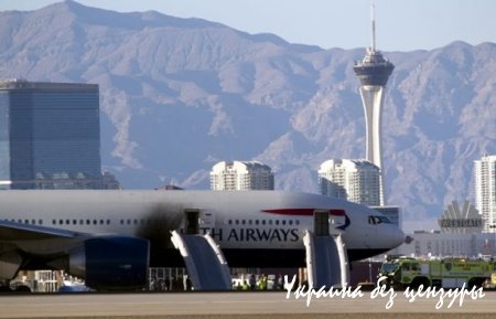 В аэропорту Лас-Вегаса загорелся самолет: пострадали 14 человек
