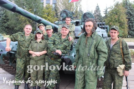 Армия ДНР отмечает «День танкиста», демонстрируя собственную и трофейную технику (ФОТО-ВИДЕОРЕПОРТАЖ)