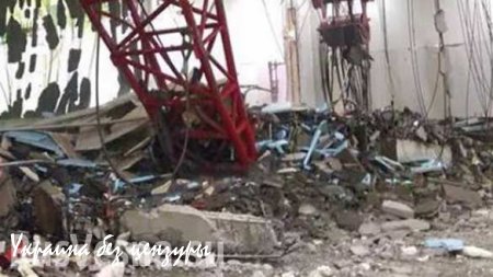 Семье бен Ладена запретили работать после падения крана на мечеть (ФОТО)