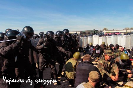 Нацгвардия Украины экстренно готовится разгонять Майдан (ФОТО)