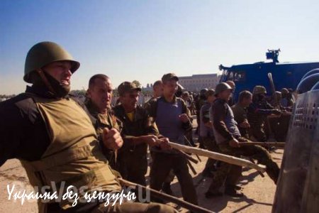 Нацгвардия Украины экстренно готовится разгонять Майдан (ФОТО)