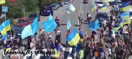 Татарский фактор: активисты заблокировали дорогу между Украиной и Крымом (ВИДЕО)