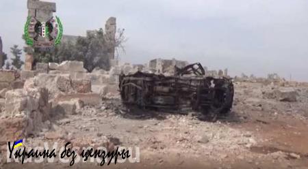 Страшные последствия авиаудара по базе террористов в Сирии: руины и сожженные машины (ВИДЕО)