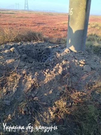 «Правосеки» попытались срубить бетонное основание для ЛЭП, подающей электричество в Крым (ФОТО)