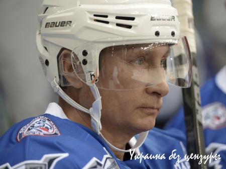 На свое день рожденье Путин играл в хоккей 