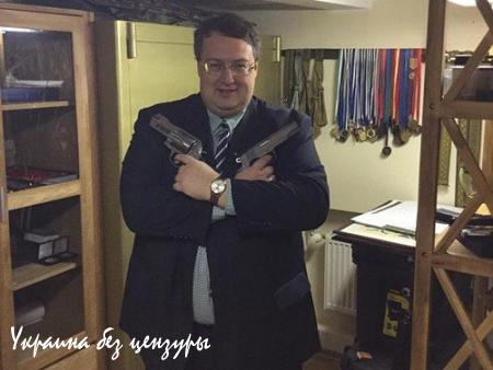 Украина любит копаться в чужом грязном белье 