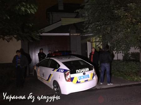 Неизвестные бросили гранату в дом украинского нардепа Кивалова в Одессе (ФОТО)