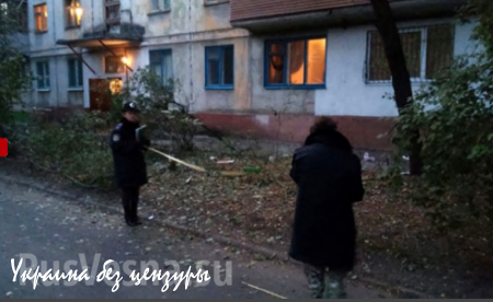 Особенности предвыборной борьбы в Мариуполе — неизвестные из противотанкового гранатомета обстреляли жилую многоэтажку