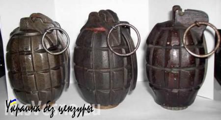 Под Славянском солдат ВСУ торговал гранатами и патронами, украденными из воинской части