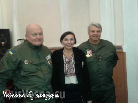 «Активистка»-русофобка, баллотирующаяся в депутаты, намеренно сбила сотрудника ГАИ в Мариуполе (ВИДЕО, ФОТО)