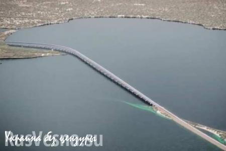 Дорога будущего: кадры возведения моста через Керченский пролив с высоты птичьего полета (ВИДЕО)