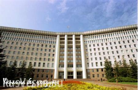 Парламент Молдавии может в четверг отправить правительство в отставку