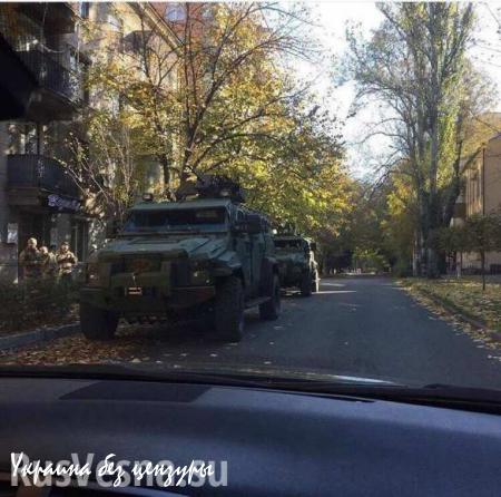 СРОЧНО: в Днепропетровск вошли бронемашины нацгвардии, под ОГА собирается митинг сторонников Коломойского (ФОТО)
